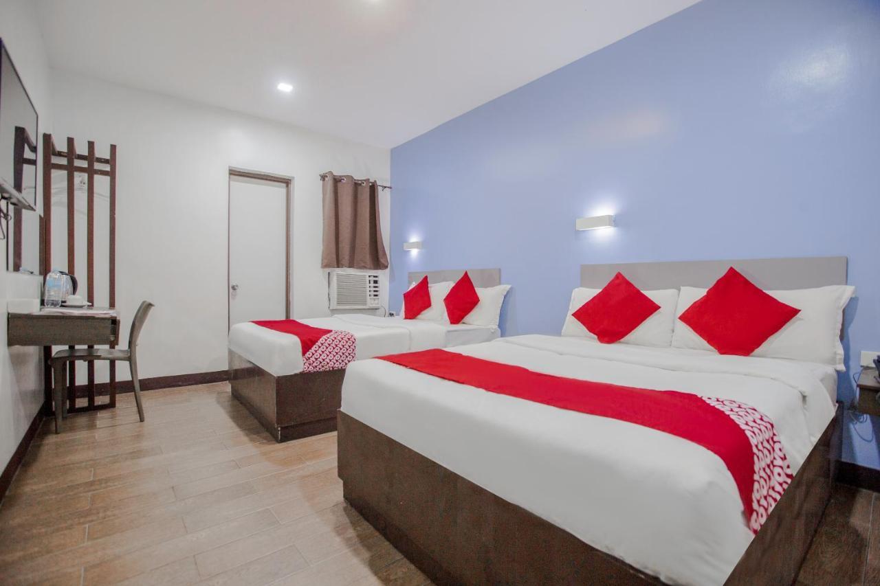 Oyo 637 Fox Hotel Кесон-Сіті Екстер'єр фото